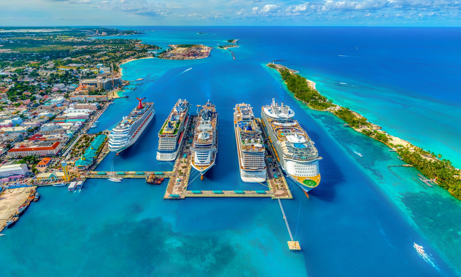 Tropical Caribbean coastline and clear blue water
